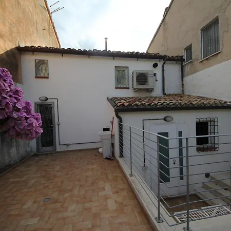 Holiday home Trilocale In Centro A Cod 395 *