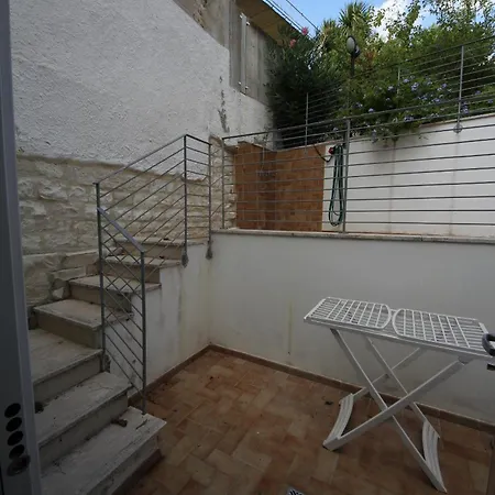 Holiday home Trilocale In Centro A Cod 395